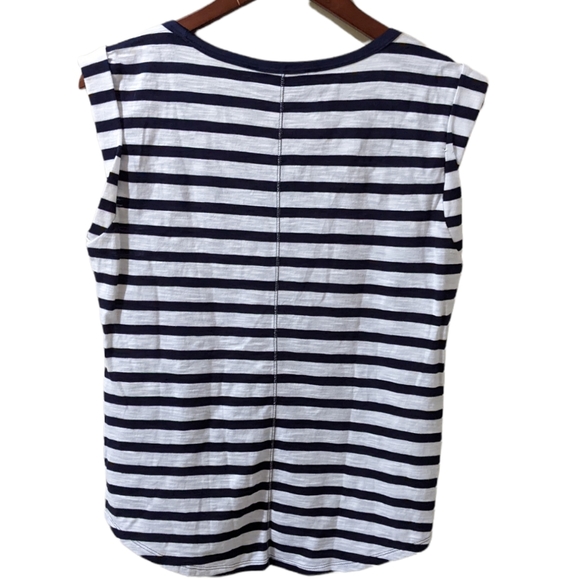 WHBM Tee - Picture 3 of 7